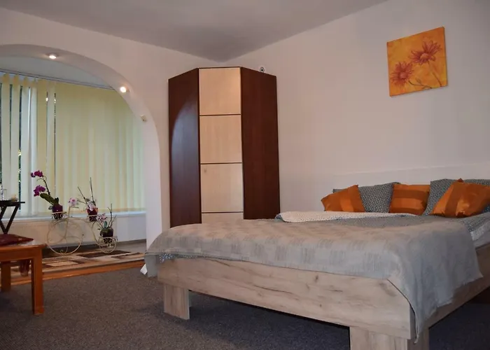 St's Martin Church Apartment *